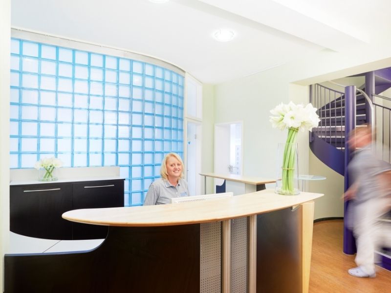 Empfangsbereich der Praxis Dres. Krell in Meiningen