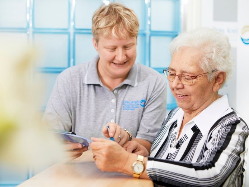 Freundliches Praxispersonal der Zahn- und Kieferorthopädie Krell